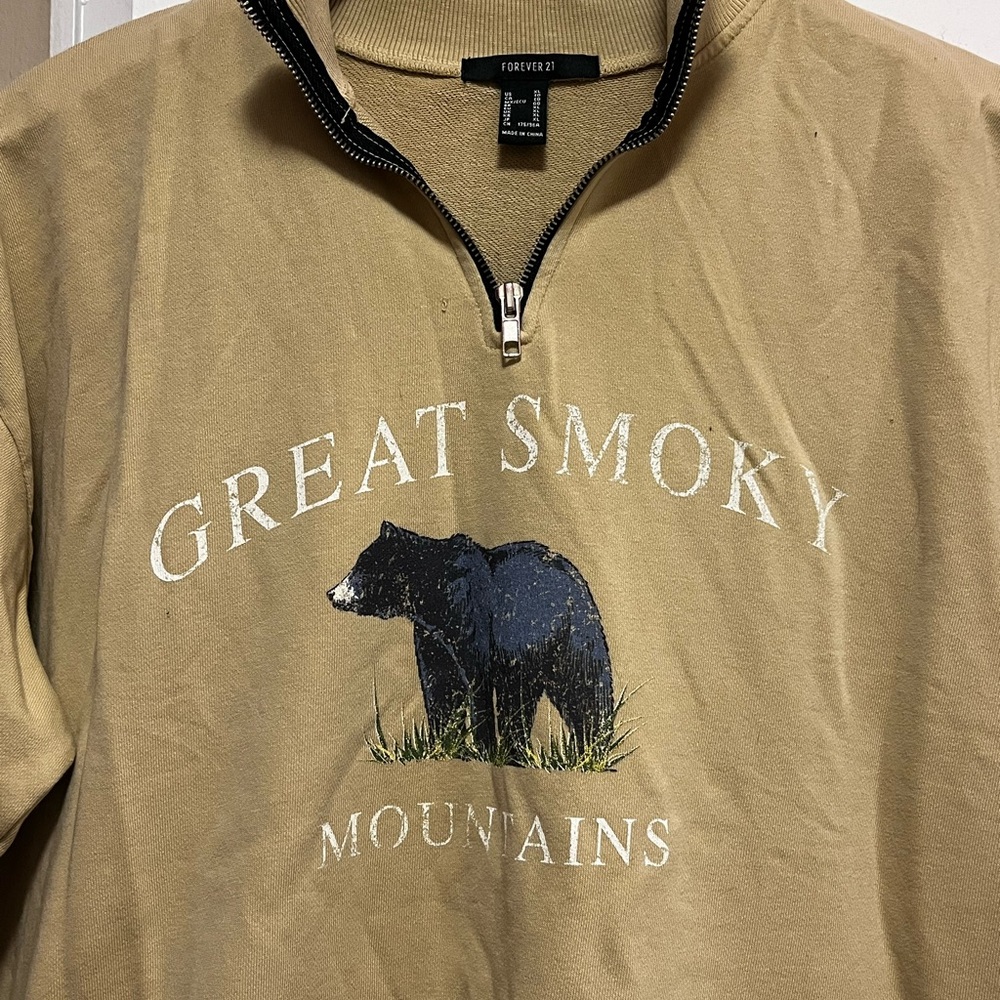 Forever 21 Tan Great Smoky Mountains Bear Sweatshirt